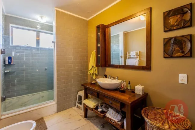 Imagem Apartamento luxuoso de 257 m²,3 dormitórios, suíte e 2 vagas.;