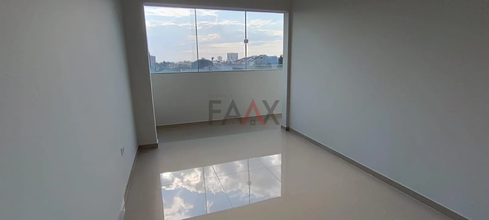 Imagem Apartamento com Suíte à venda na Santa Cruz em Guarapuava PR