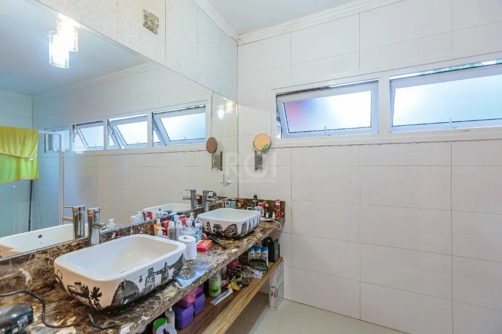 Imagem Casa de 498m², bairro Teresópolis
