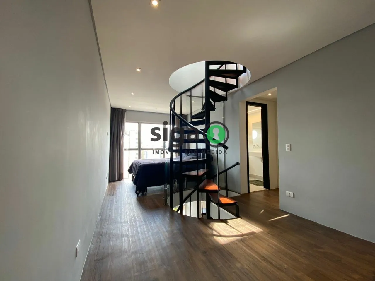 Imagem Cobertura Tríplex 2 Quartos com 2 Suítes, 1 vaga de garagem, 77m², para venda e locação