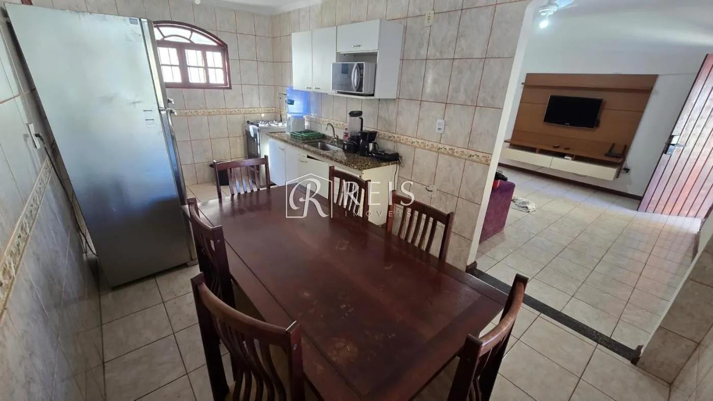 Imagem Casa para Venda em Rio das Ostras, Jardim Mariléa, 2 dormitórios, 2 banheiros, 10 vagas
