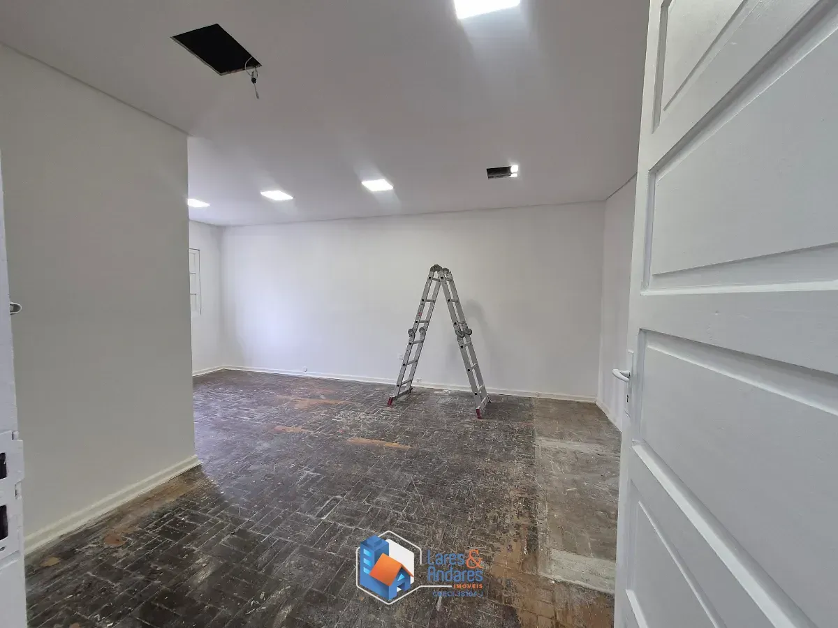 Imagem Sobrado para venda em Jardim Odete com 3 quartos, 140m²