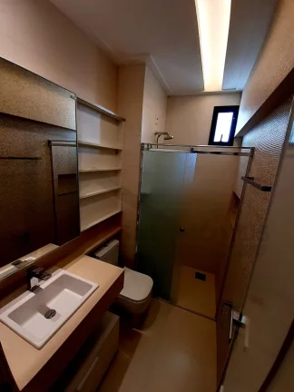 Imagem CASAL IMÓVEIS VENDE ED CITY BAY LUXUOSO DE 302 M² 4 SUÍTES + 4 VGS 100% MOBILIADO PORTEIRA FECHADA
