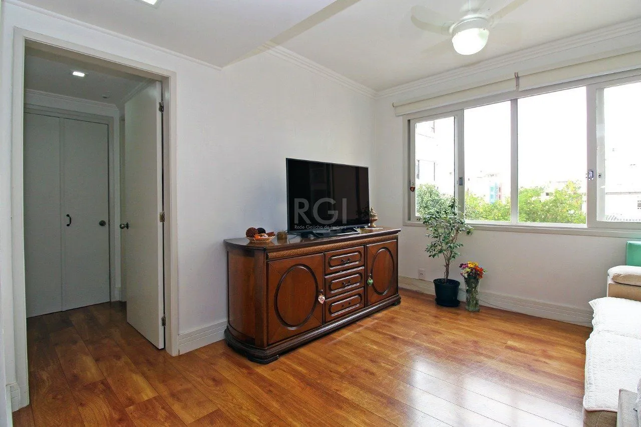 Imagem Apartamento 2 dormitórios, no bairro Floresta, Porto Alegre/RS
