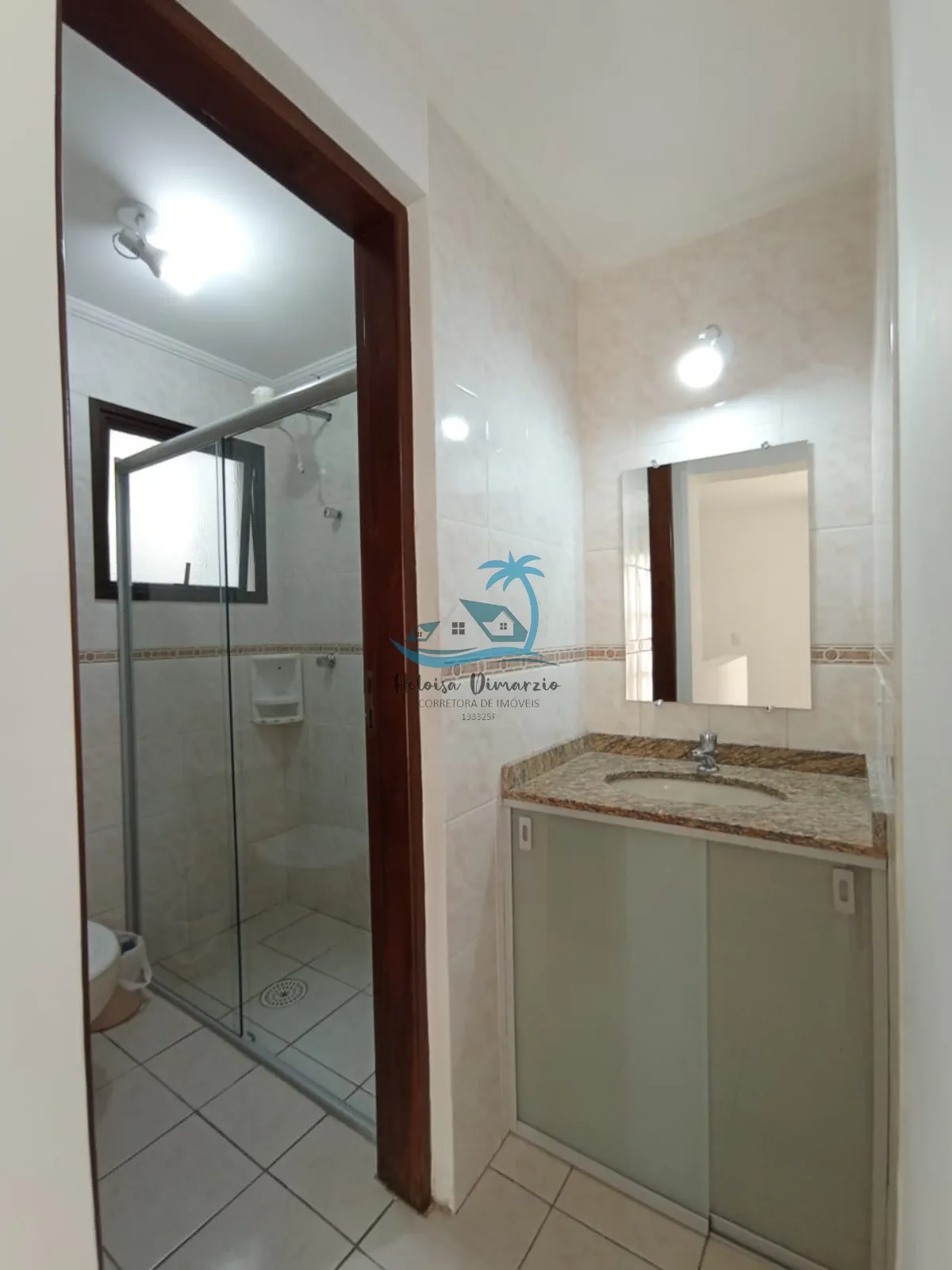 Imagem Apartamento duplex com 3 dormitórios a 200 metros do mar na Praia Grande em Ubatuba.