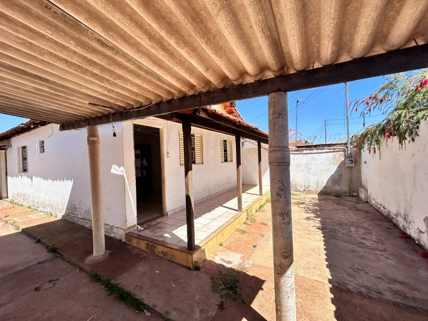 Imagem Casa com 2 dormitórios para alugar, 100 m² por R$ 1.300,00/mês - Boa Vista - Patos de Minas/MG