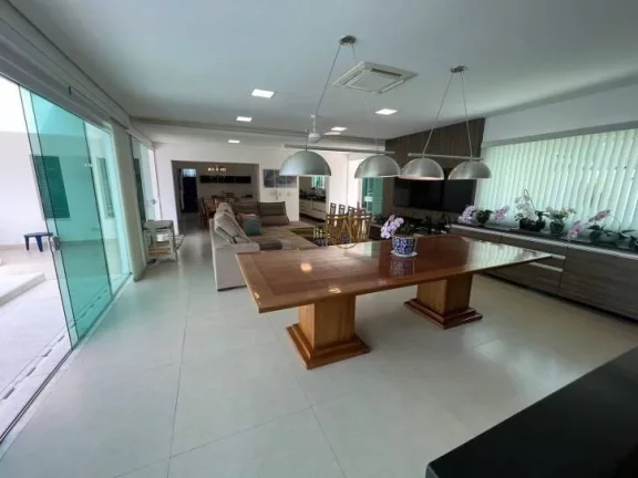 Imagem Triplex luxuoso de alto padrão Condomínio Bougainville I - Peruíbe/SP