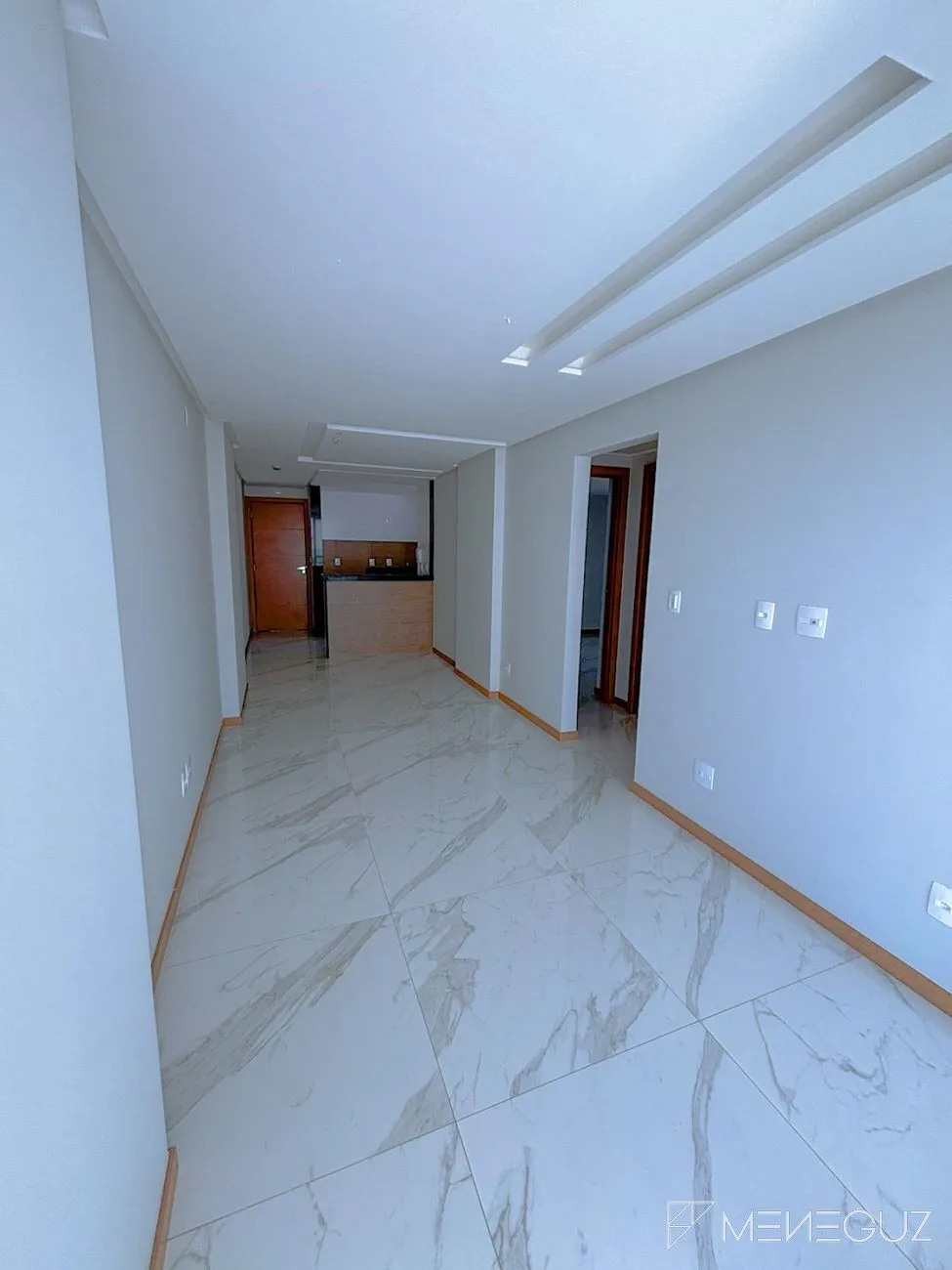 Imagem Vista para o Mar! Apartamento de 3 Quartos na Avenida Oceânica