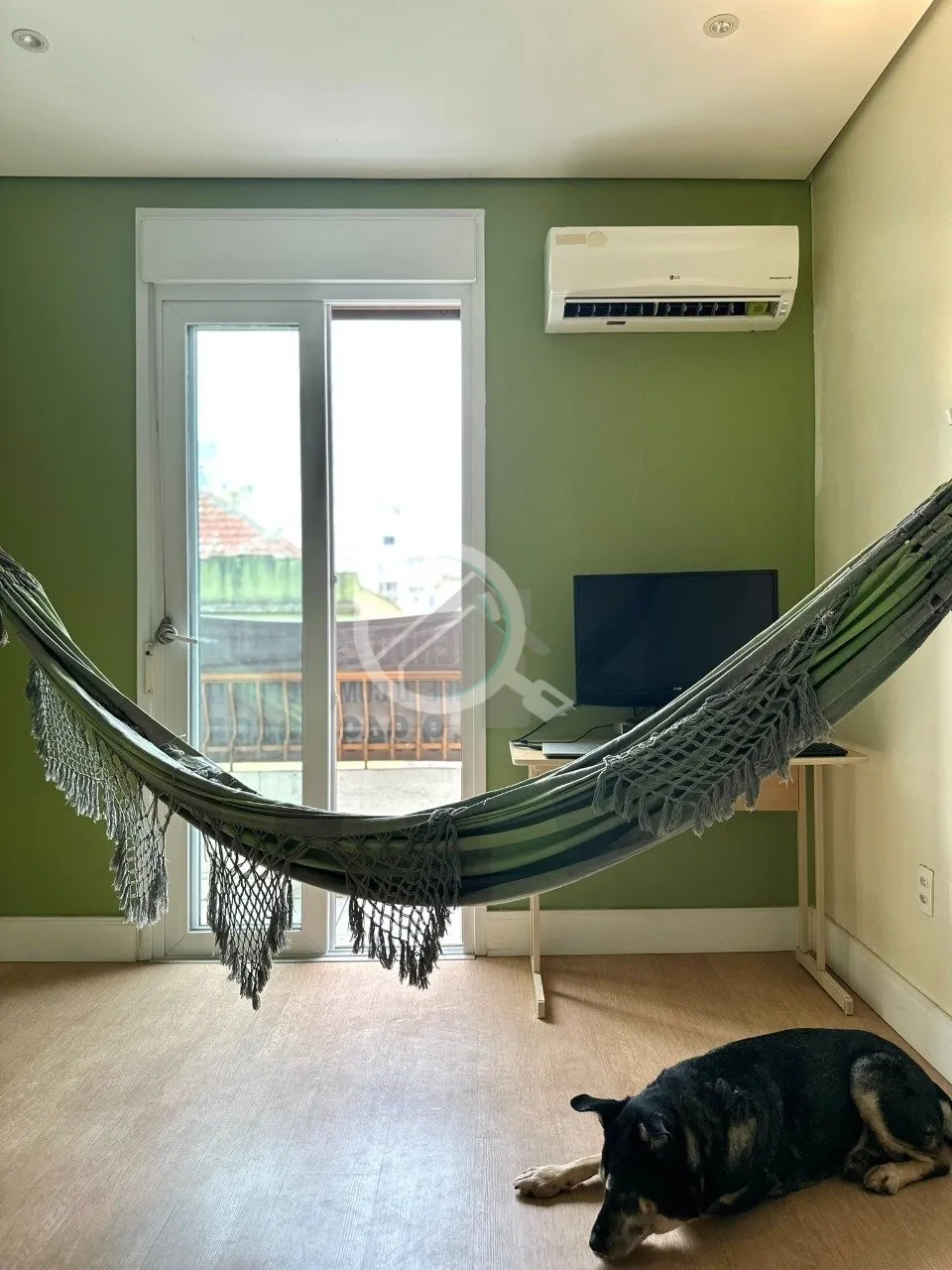 Imagem Apartamento de 80m², 3 dormitórios, sendo 1 com sacada, peças ampla, living para 2 ambientes, coz...