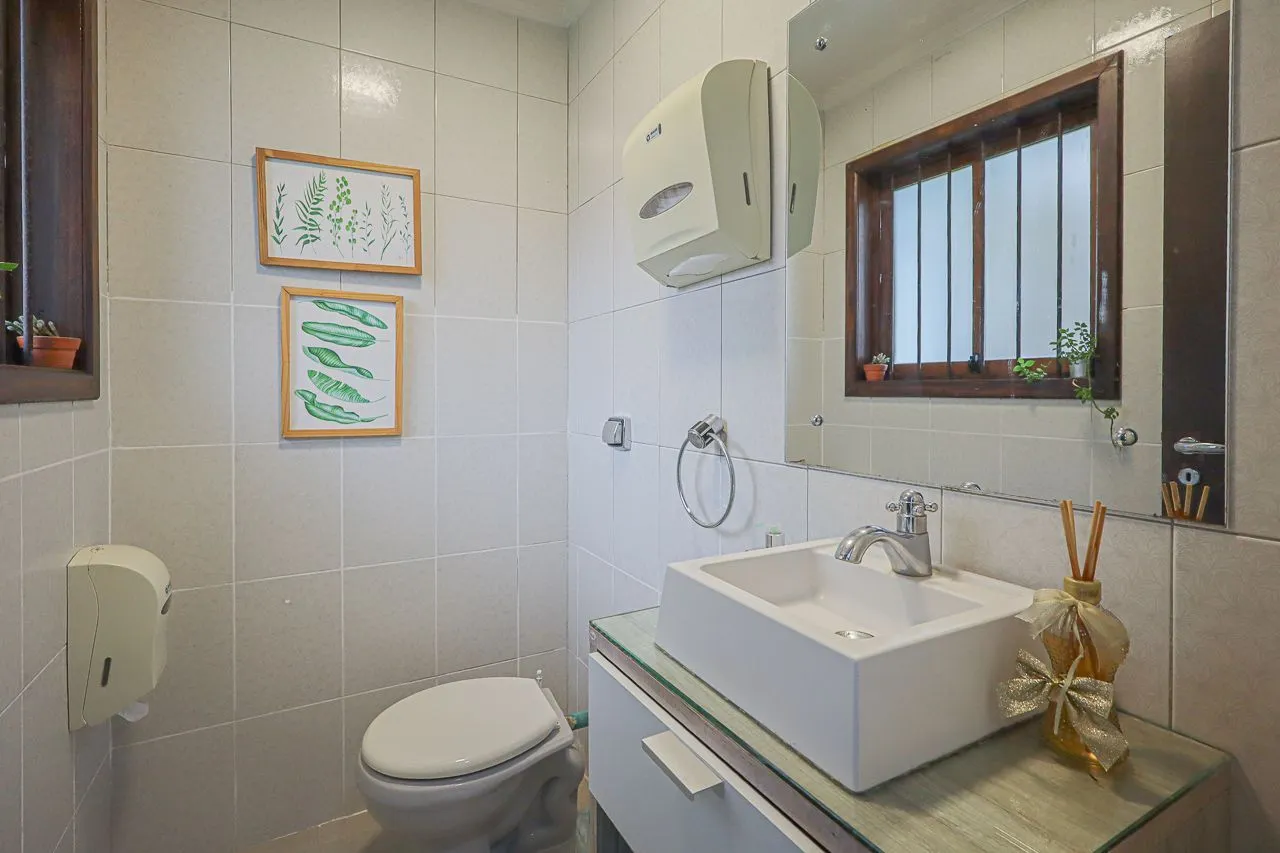 Imagem Casa, 3 dormitórios, 2 Suítes, 293,20m², Bairro Bela Vista, Porto Alegre