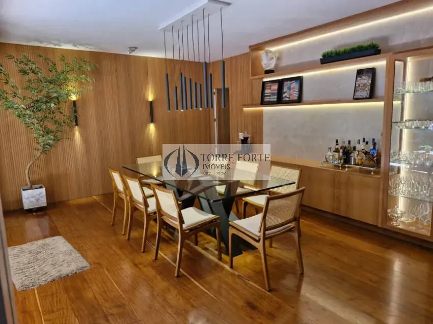Imagem Excelente casa de alto padrão no Bairro Cidade Jardim, com 532 m², única