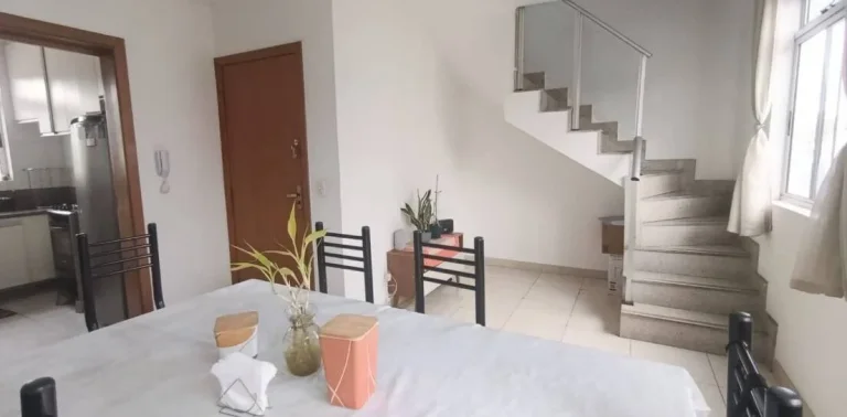 Cobertura 4 quartos, suíte, 02 vagas, reformada, Bairro Jardim America!!!