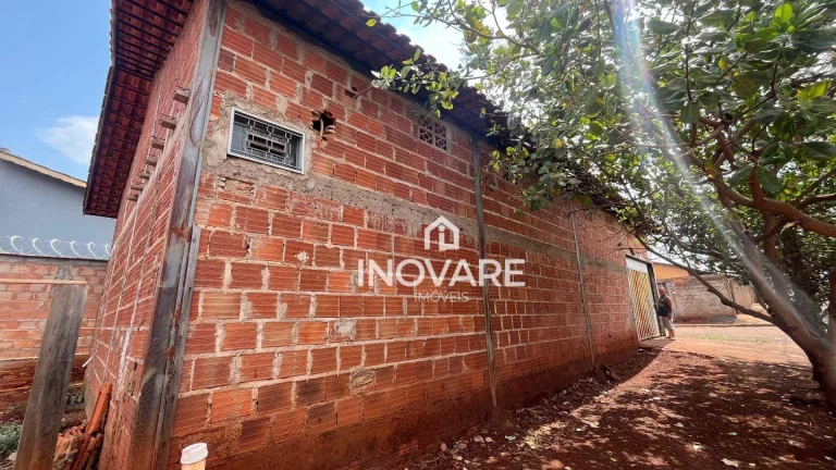 Imagem Galpão à venda, 112 m² por R$ 250.000,00 - Setor Dona Marolina - Itumbiara/GO