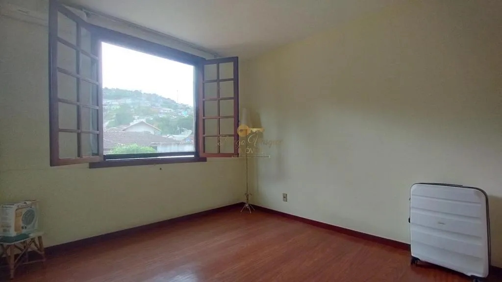 Imagem Casa para Venda em Teresópolis / RJ no bairro Golfe