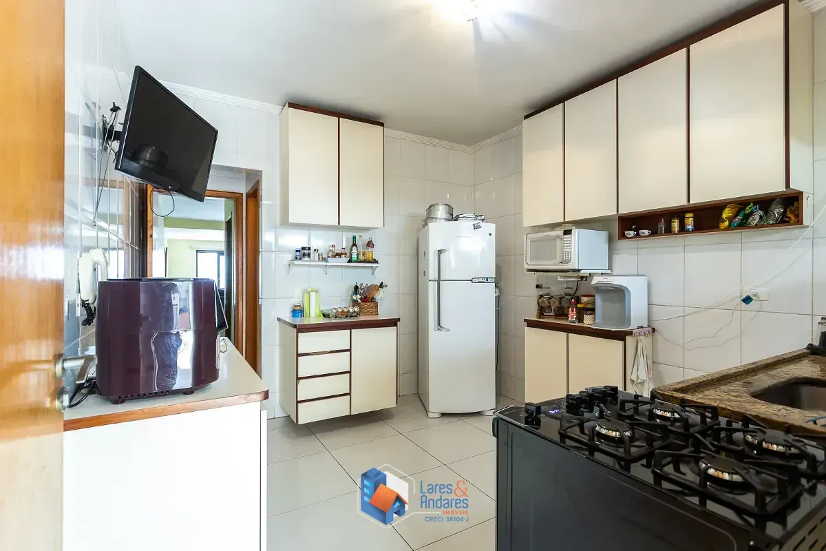 Imagem Casa para venda em Vila Anglo Brasileira com 4 quartos, sendo 2 suítes, 210m²