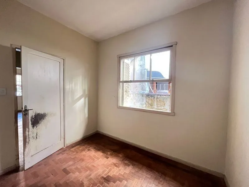 Imagem Casa 4 dormitórios no bairro Rio Branco em Porto Alegre para Alugar