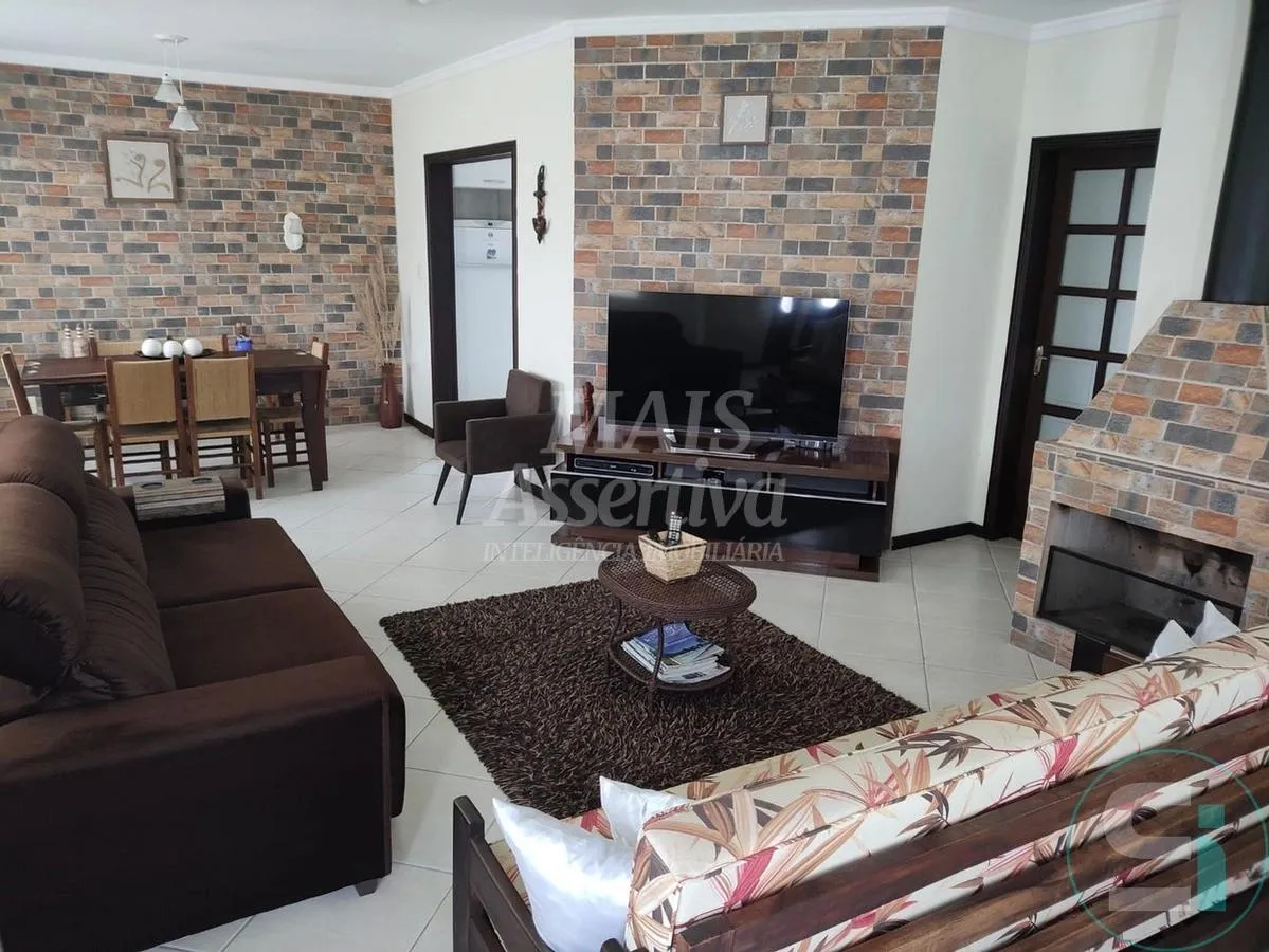 Imagem Casa para venda 03 dormitórios e piscina em Xangrilá Centro