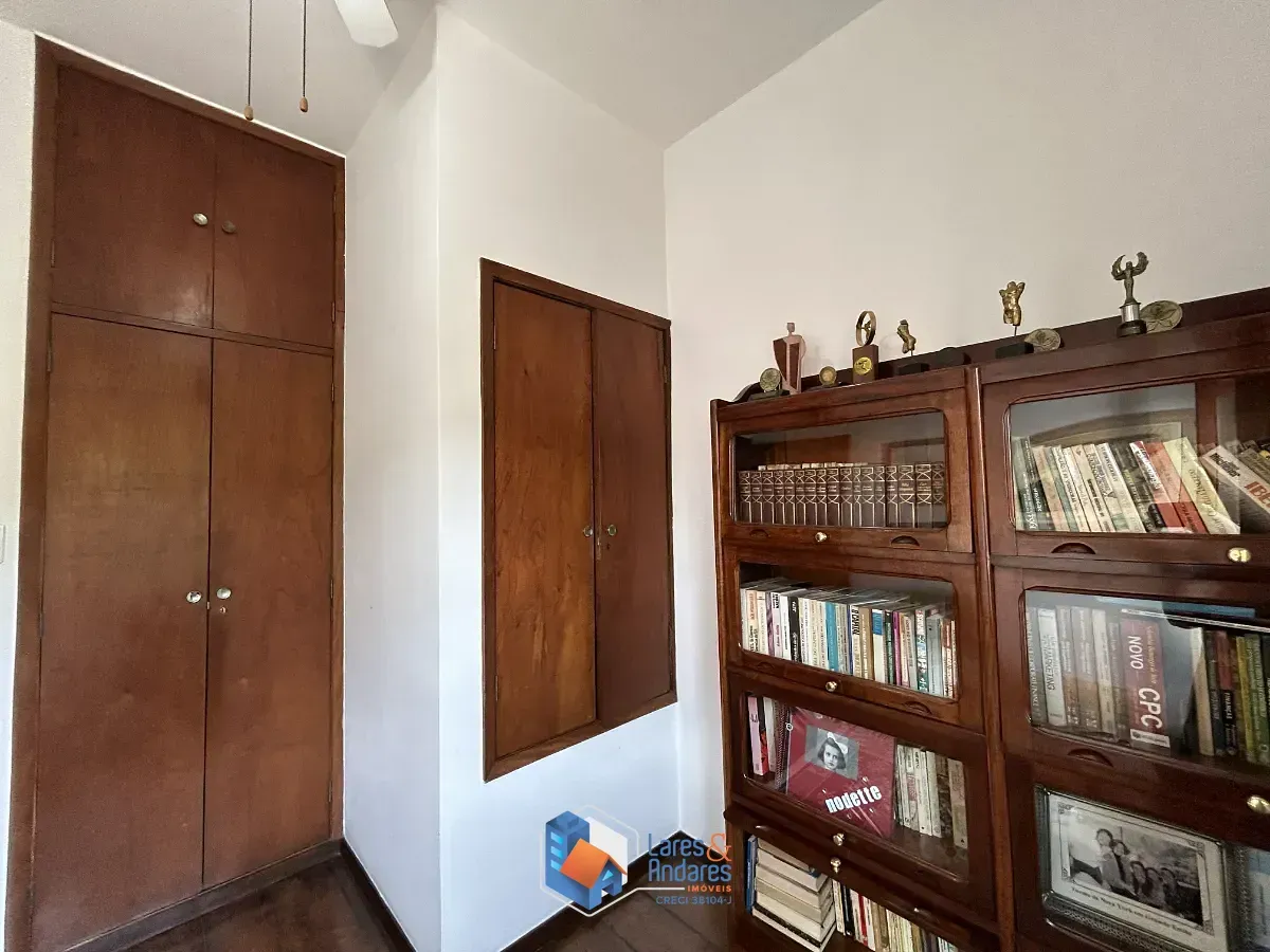 Imagem Casa de vila para venda em Jardim Hípico com 3 quartos, sendo 1 suíte, 228m²