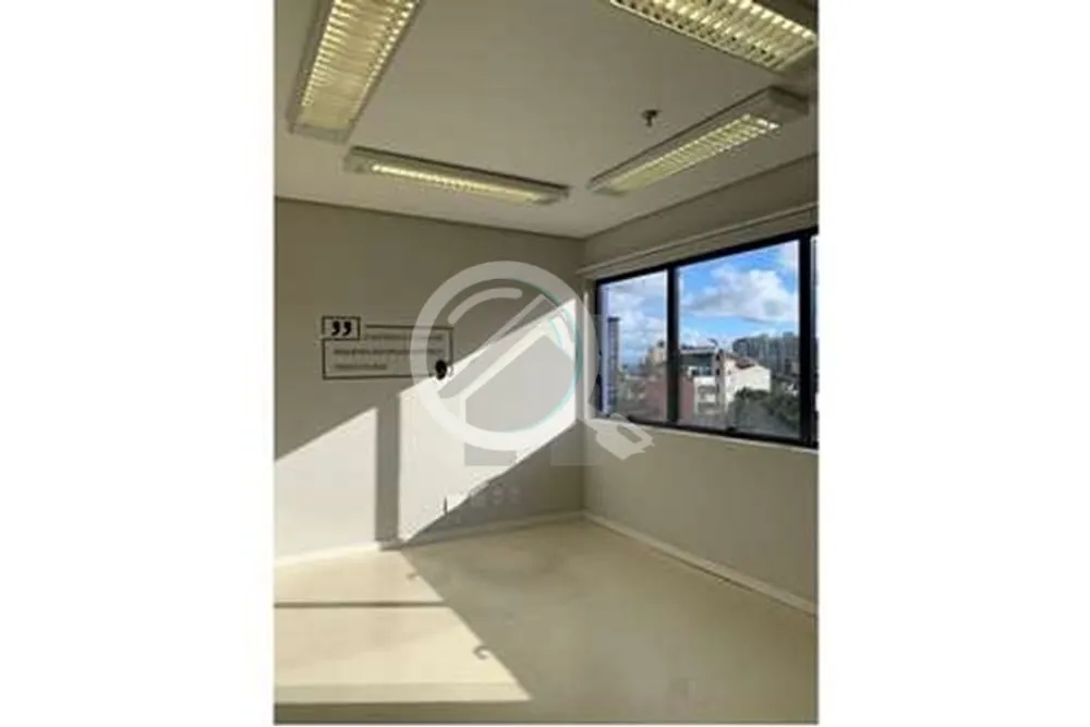 Excelente oportunidade para investidores e empresários! Apresentamos um conjunto comercial desocupa...