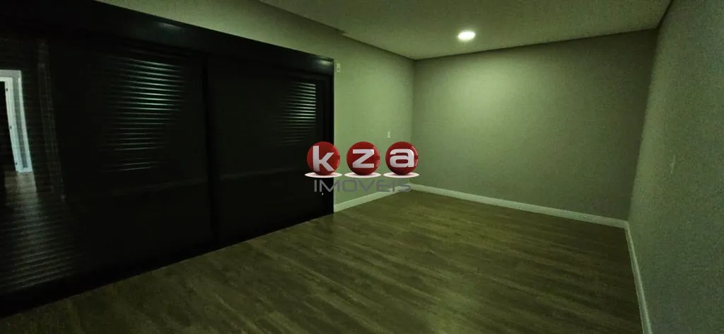 Imagem Belíssima casa a venda no condomínio Mont'Alcino em Valinhos-SP. 210 metros, 3 suítes, ampla sala, piscina, gourmet, 5 banheiros, 4 vagas,