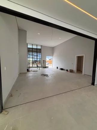 Imagem Viva com Exclusividade: Casa Térrea em Parque Lagoa Silvana !