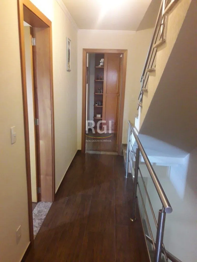 Imagem Sobrado para Venda - 245m², 4 dormitórios, sendo 1 suites, 3 vagas - Jardim Itu