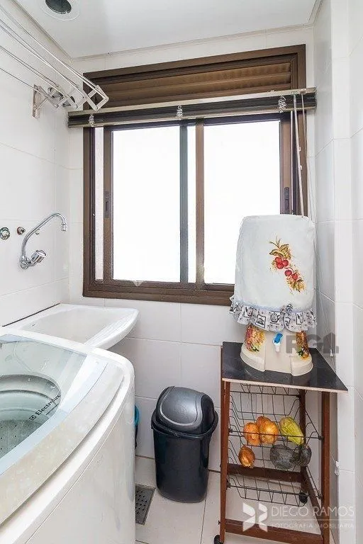 Imagem Apartamento à venda com 3 quartos 74 m² Avalia imóvel no negócio Alto Padrão Rua Casemiro de Abreu, Moinhos de vento, Porto Alegre