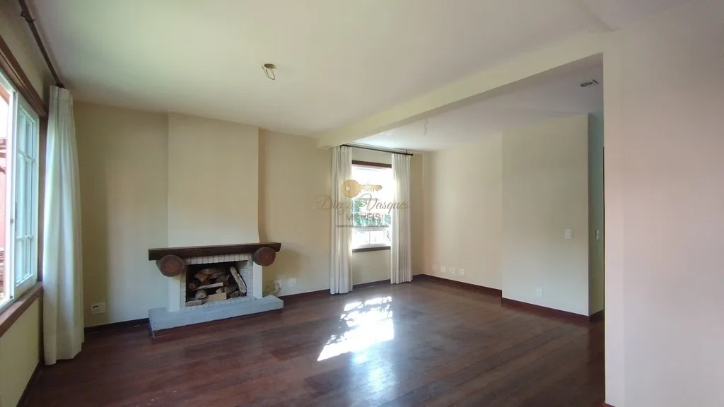 Imagem Casa em Condomínio para Venda em Teresópolis / RJ no bairro Iucas