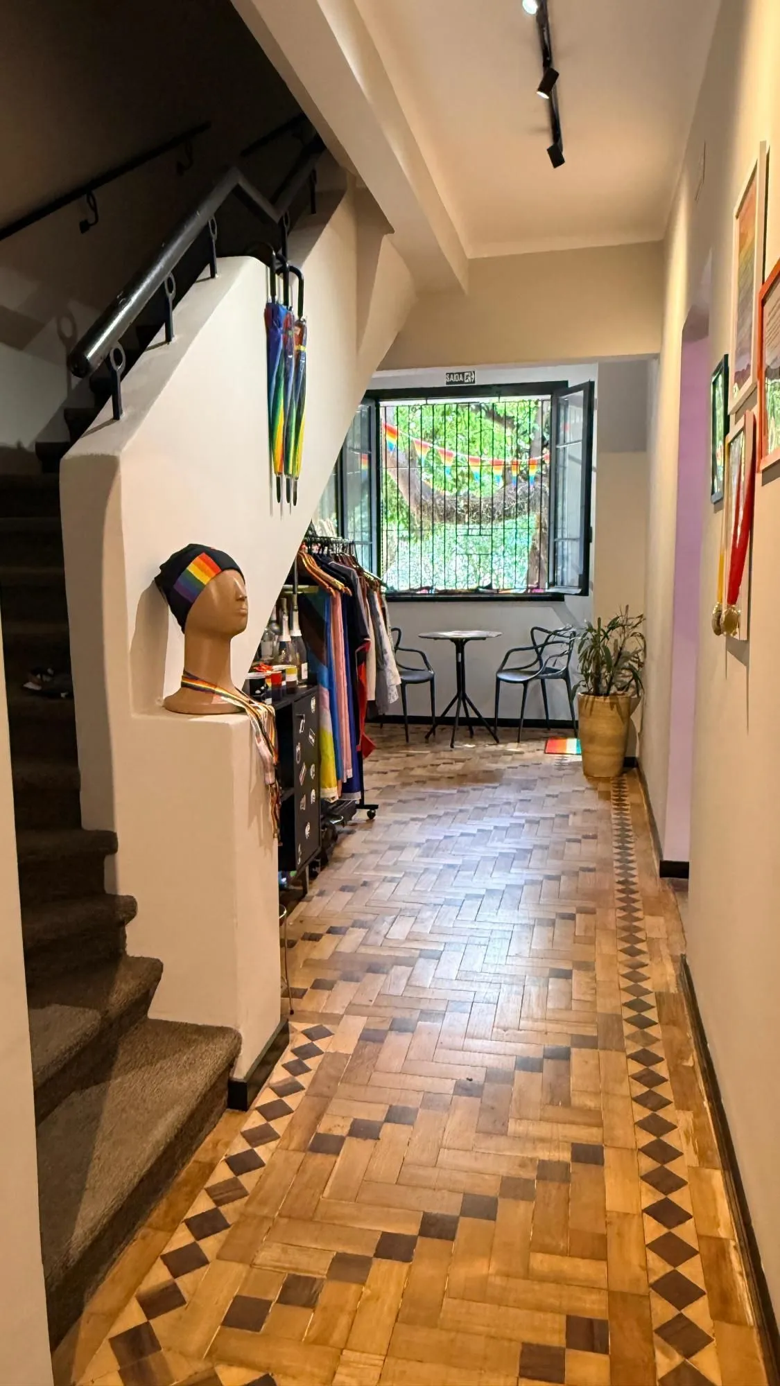 Imagem Prédio na Andre da Rocha com garagem