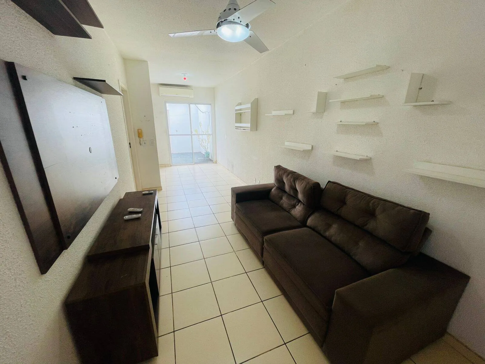 Imagem Casa 2 Quartos sendo 1 Suíte Condomínio Rio Manso Bairro Jardim Imperial