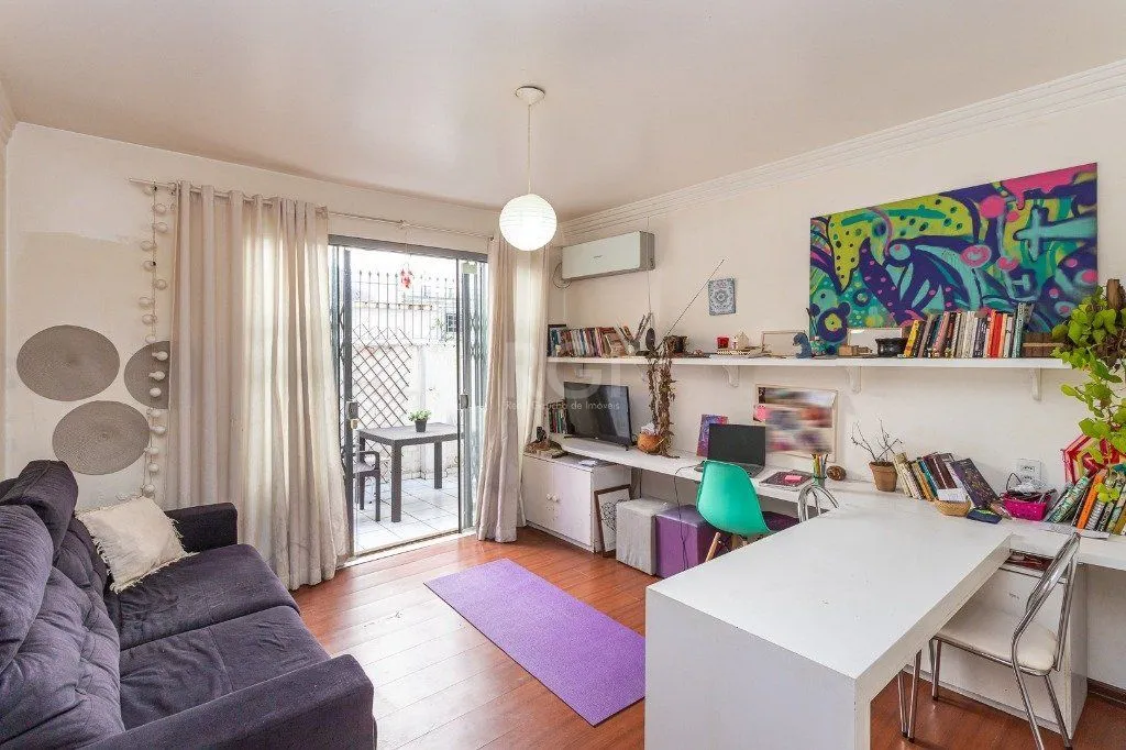 Imagem Apartamento térreo com pátio de 1 dormitório no bairro Santa Cecilia