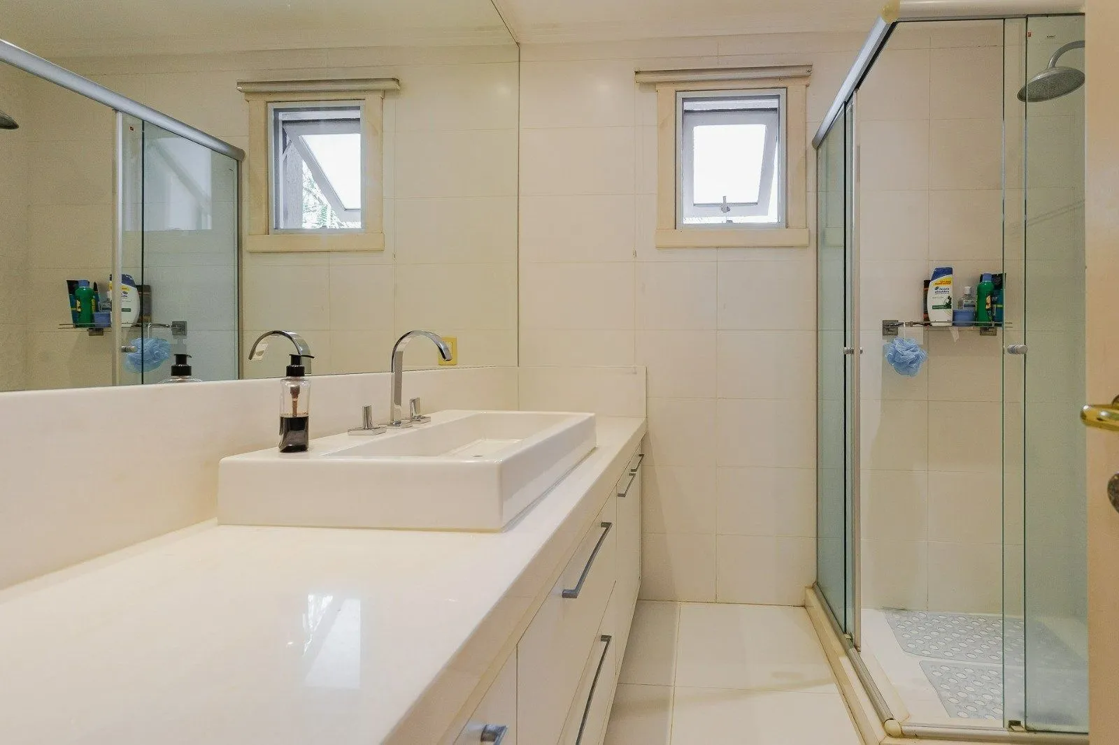 Imagem Casa de 3 dormitorios em condomínio no bairro Boa Vista