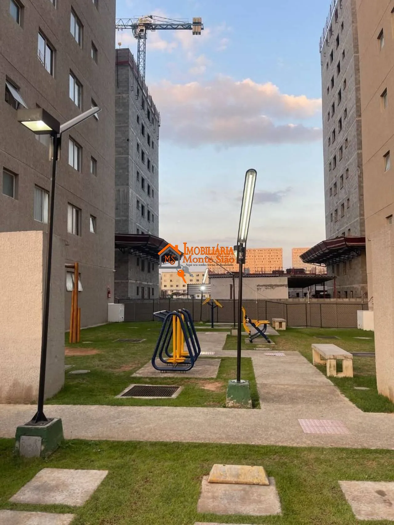 Foto do imóvel Apartamento com 2 dormitórios à venda, 44 m² por R$ 220.000,00 - Vila Nova Bonsucesso - Guarulhos/SP