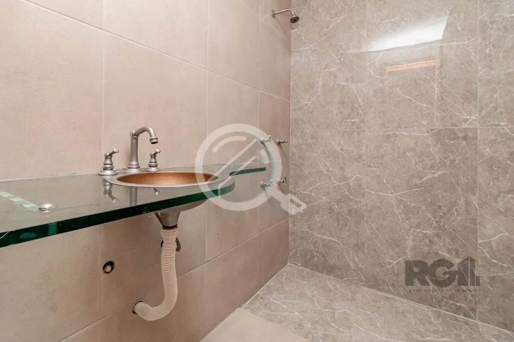 Imagem Apartamento de 118 m², com vista para o Guaíba! Com 3 dormitórios, sendo 1 suíte com sacada, amp...