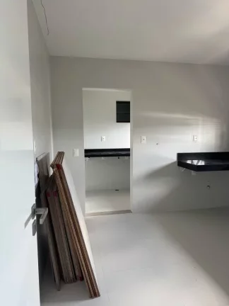 Imagem A 5ª Avenida Imóveis selecionou essa exclusiva unidade no Mansão Bellagio no cobiçado Alphaville Salvador 1: 4 suítes c/ 220,00m² por R$3.700.000,00