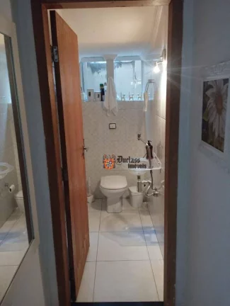 Imagem Sobrado com 4 dormitórios à venda por R$ 480.000,00 - Centro - Taubaté/SP