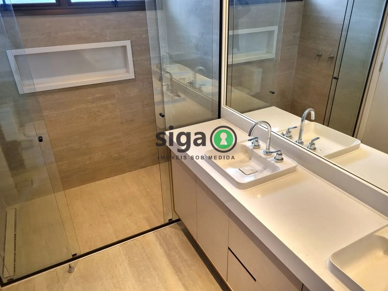 Imagem Casa em Condomínio a venda com 4 Quartos no Alto da Boa Vista.