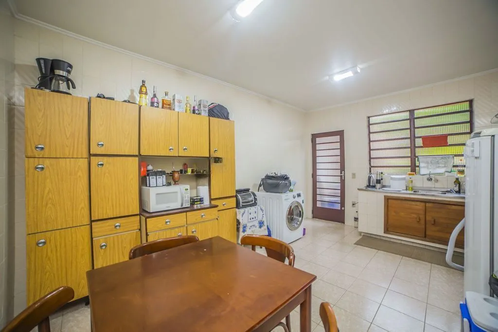 Imagem Casa de 4 dormitórios à venda no Bairro Santa Tereza - Porto Alegre