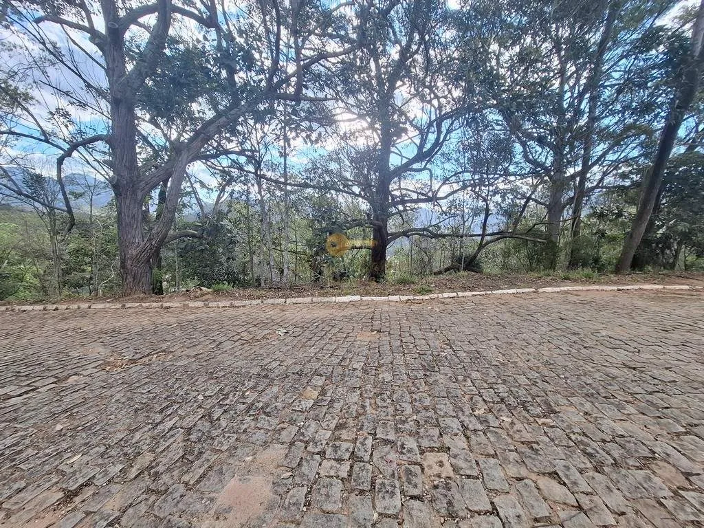 Imagem Terreno em Condomínio para Venda em Teresópolis / RJ no bairro Cascata do Imbuí