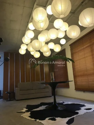 Imagem Apartamento à venda no Cambuí, em Campinas/SP. Possui um dormitório, banheiro, sala com ambientes...