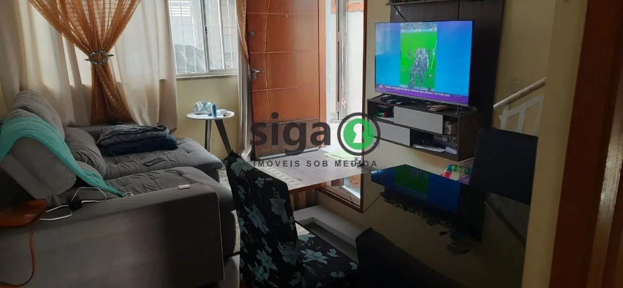 Imagem Sobrado com Quintal Amplo e IPTU Isento em Localização Estratégica.
