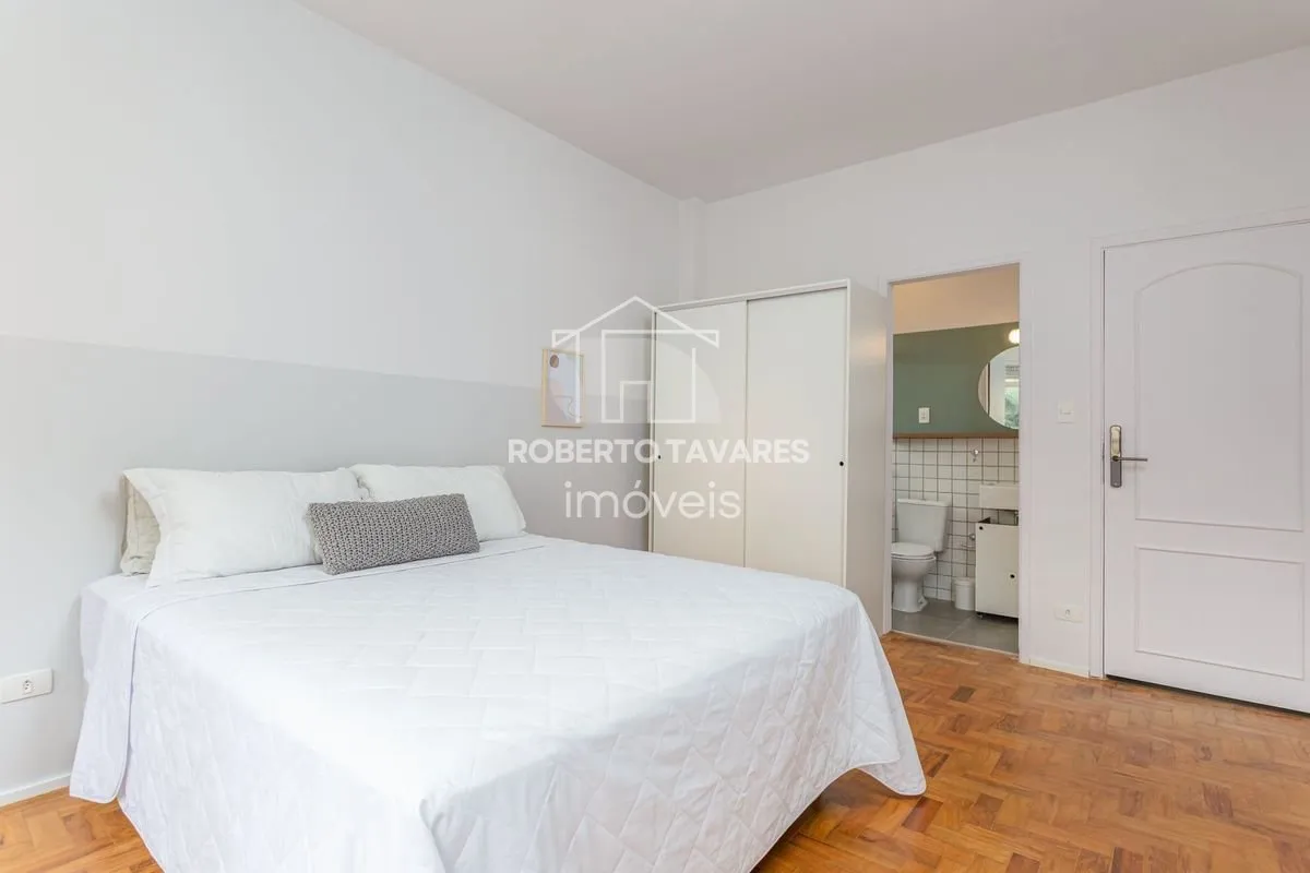 Imagem Apartamento Mobiliado e totalmente Reformado! 145 m2 úteis 5dts e 3 suítes, cozinha aberta para sala - Está a duas quadras da Av. Paulista.
