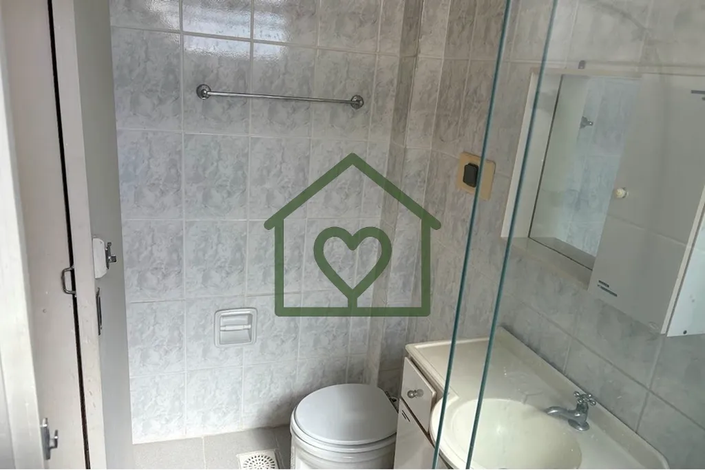 Imagem Apartamento no terceiro pavimento, em ótimas condições de conservação, com sala e dormitório a...