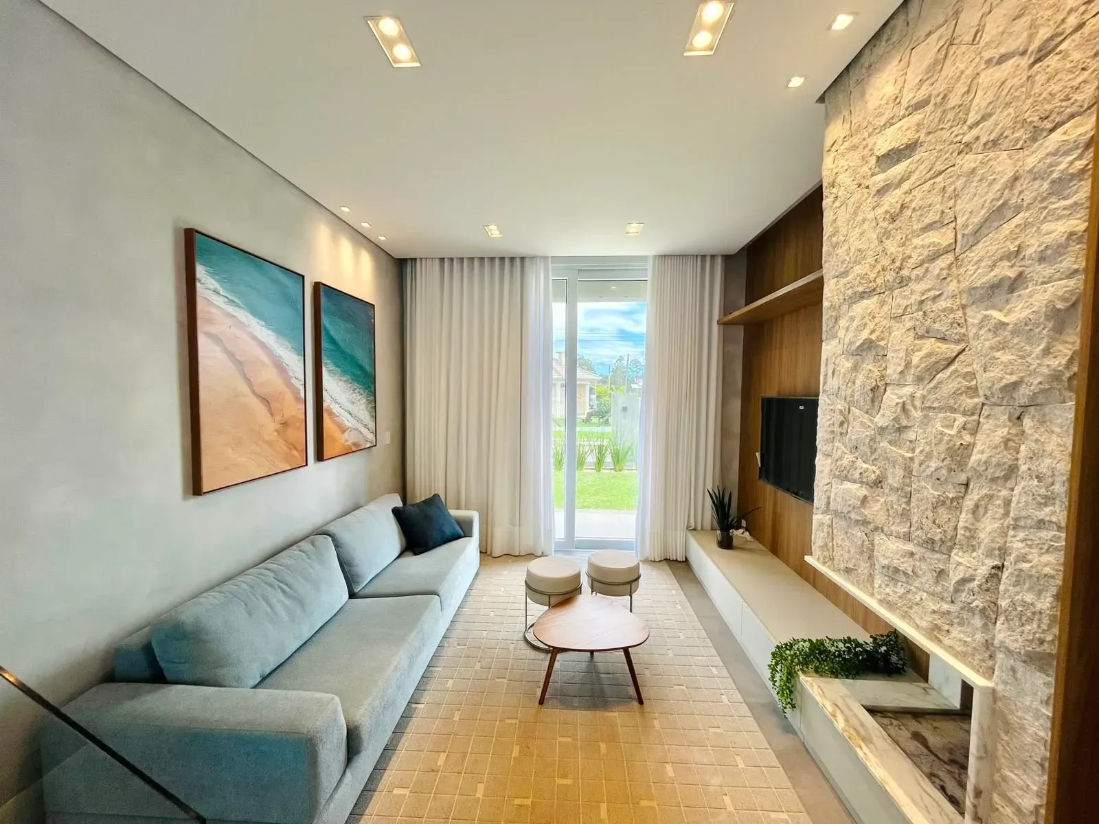 Imagem Sobrado com 4 Quartos à Venda, 290 m² em Village  - Capão da Canoa