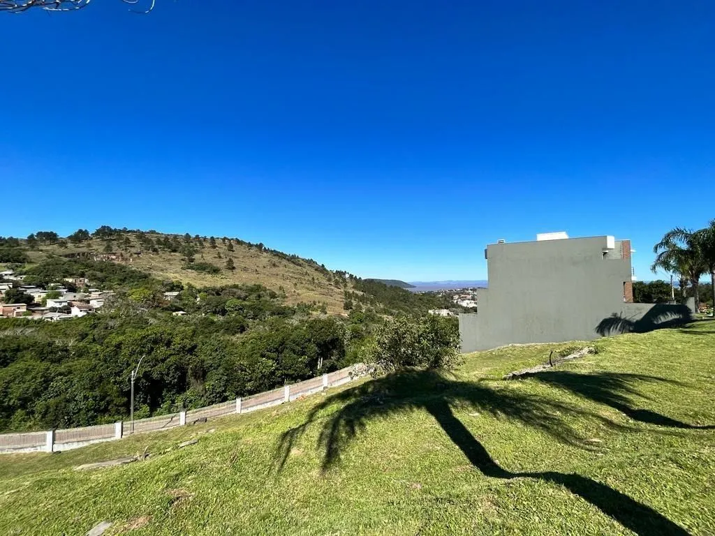 Imagem Terreno com 400 m² no bairro Aberta dos Morros