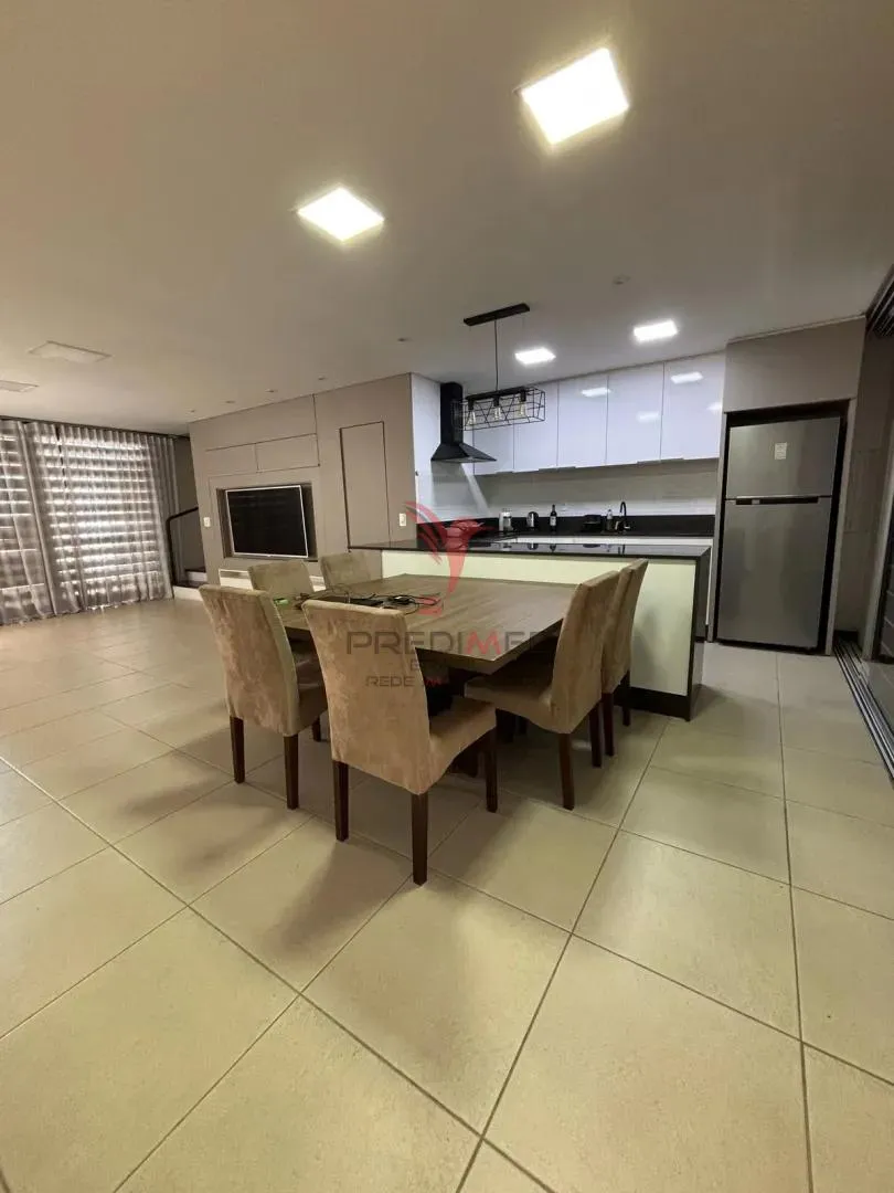 Imagem Casa de Alto Padrão em Piçarras - Jacuzzi Privativa, 3 Suites, Área Gourmet, 4 Vagas