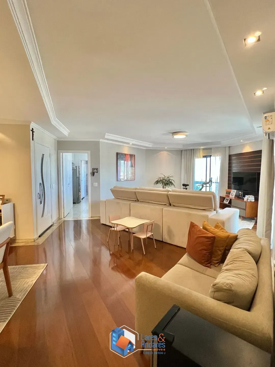 Imagem Apartamento para venda em Parque São Domingos com 3 quartos, sendo 1 suíte, 174m²