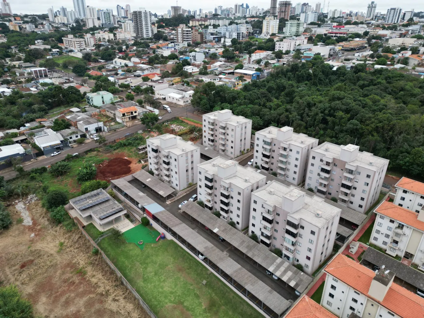 Foto do imóvel Apartamento Semimobiliado à venda em Cascavel, Bairro Neva - Oportunidade! em Neva, Cascavel - Parana