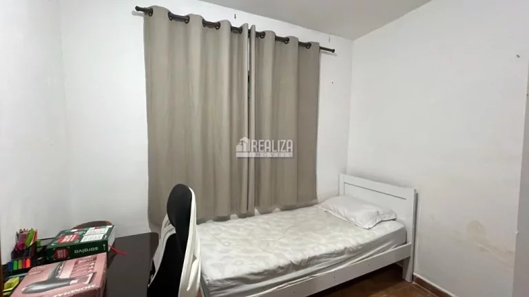 Imagem Casa no Leblon para venda e locação, Uberaba: 4 dormitórios, suíte, 3 salas