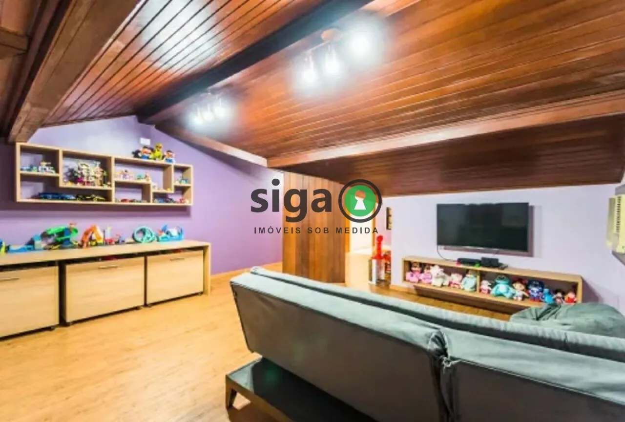 Imagem CASA DE ALTO PADRÃO COM 4 SUÍTES PARA VENDA PRÓXIMA AO METRÔ
